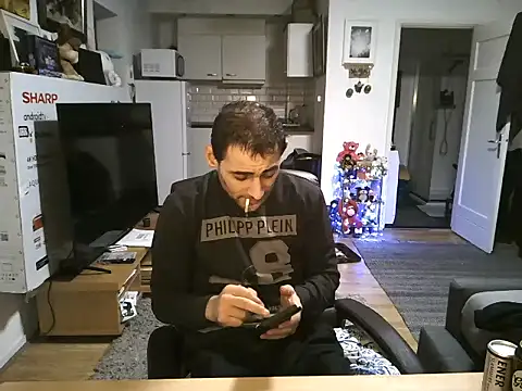 Snapshot of mihaimichael chatting on 11/01/25, 11:07 mihaimichael online show from 11/01/25, 11:07