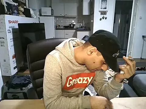 Snapshot of mihaimichael chatting on 11/03/25, 10:53 mihaimichael online show from 11/03/25, 10:53