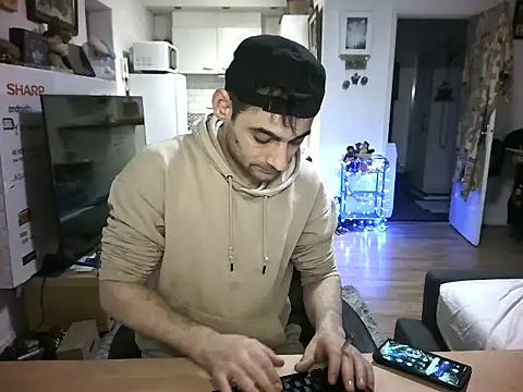 Snapshot of mihaimichael chatting on 11/27/25, 02:24 mihaimichael online show from 11/27/25, 02:24