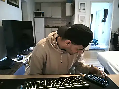 mihaimichael online show from 03/26/26, 01:17