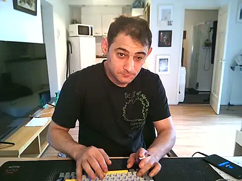 Snapshot of mihaimichael chatting on 07/19/26, 02:21 mihaimichael online show from 07/19/26, 02:21
