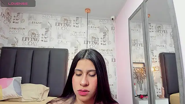 Snapshot of mileyerikson chatting on 01/10/25, 12:36 mileyerikson online show from 01/10/25, 12:36