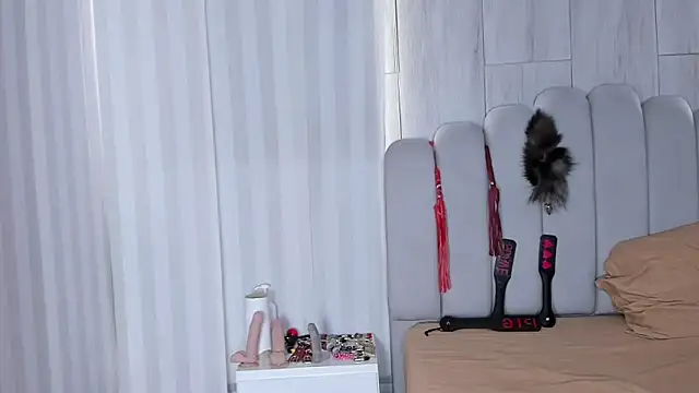 Snapshot of mileyerikson chatting on 10/20/25, 01:11 mileyerikson online show from 10/20/25, 01:11