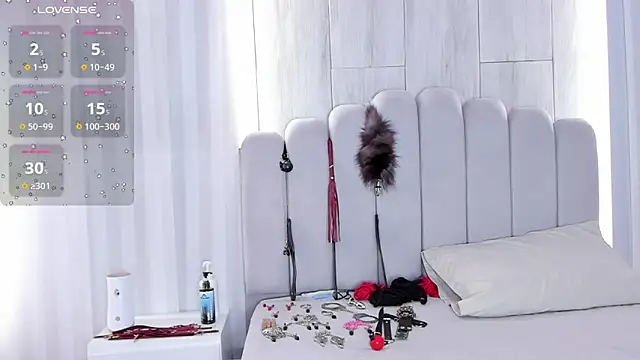 Snapshot of mileyerikson chatting on 11/07/25, 01:33 mileyerikson online show from 11/07/25, 01:33