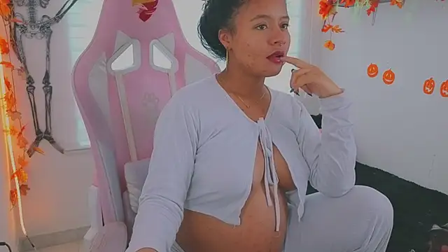 keyla roberts777 online show from 10/07/25, 06:27