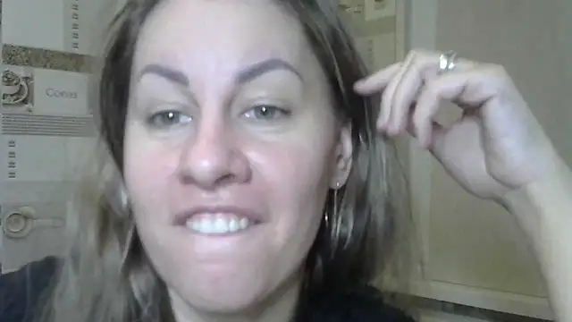 TherestlessKitty online show from 12/08/24, 09:02