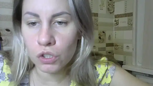 TherestlessKitty online show from 12/24/24, 06:00