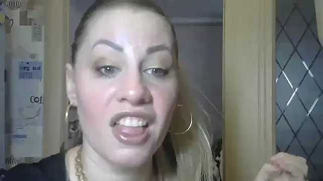 TherestlessKitty online show from 03/17/25, 06:07