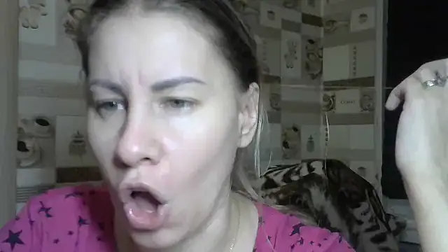 TherestlessKitty online show from 10/24/25, 10:17