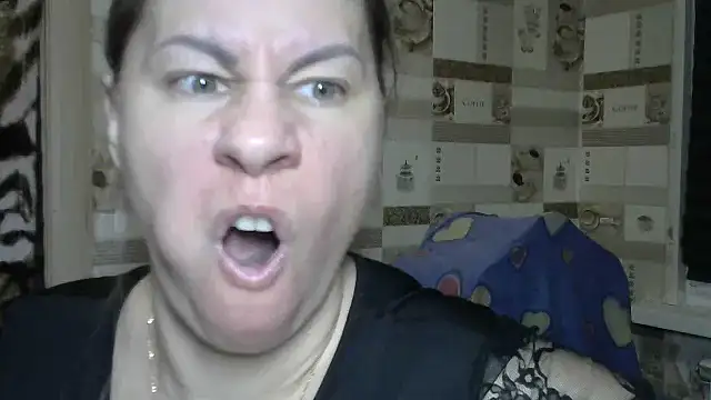 Snapshot of TherestlessKitty chatting on 11/09/25, 10:19 TherestlessKitty online show from 11/09/25, 10:19