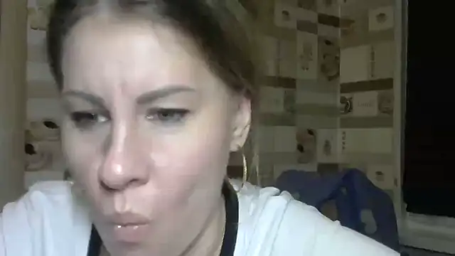 Snapshot of TherestlessKitty chatting on 11/11/25, 10:21 TherestlessKitty online show from 11/11/25, 10:21