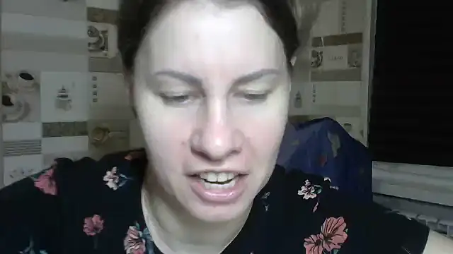 Snapshot of TherestlessKitty chatting on 12/04/25, 10:18 TherestlessKitty online show from 12/04/25, 10:18