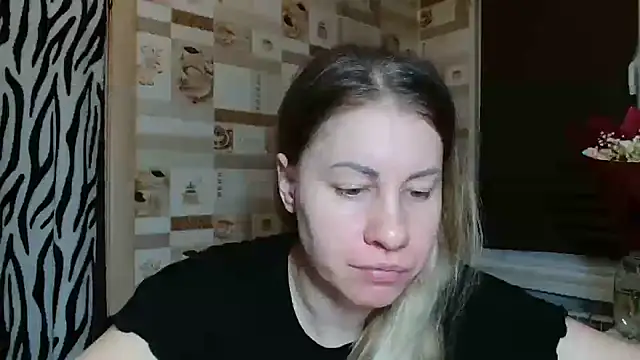 Snapshot of TherestlessKitty chatting on 02/21/26, 10:11 TherestlessKitty online show from 02/21/26, 10:11