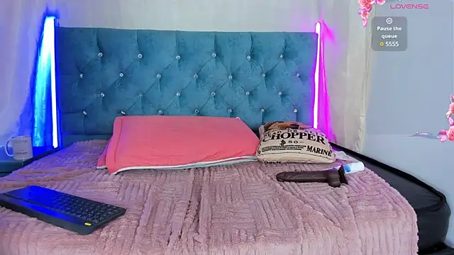 Snapshot of Samuel_Matthew chatting on 02/19/25, 10:01 Samuel Matthew online show from 02/19/25, 10:01