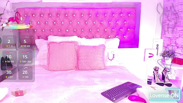 Tayzon Foxxx online show from 09/16/25, 12:50