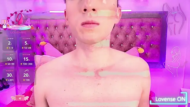 Tayzon Foxxx online show from 10/04/25, 12:47