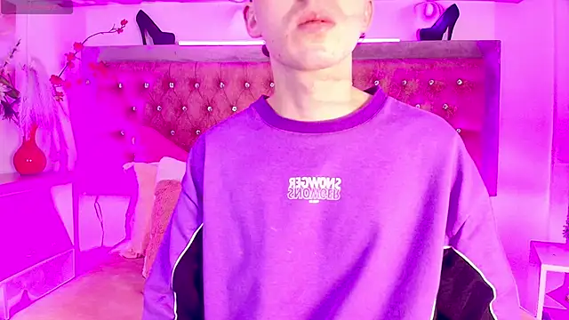 Tayzon Foxxx online show from 11/11/25, 12:49