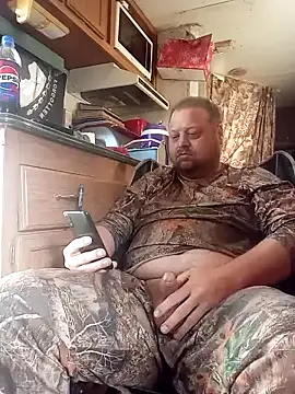 Snapshot of tjmacksjr chatting on 12/14/24, 03:58 tjmacksjr online show from 12/14/24, 03:58