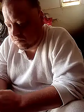 Snapshot of tjmacksjr chatting on 03/17/25, 04:22 tjmacksjr online show from 03/17/25, 04:22