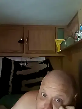 Snapshot of tjmacksjr chatting on 04/04/26, 08:06 tjmacksjr online show from 04/04/26, 08:06