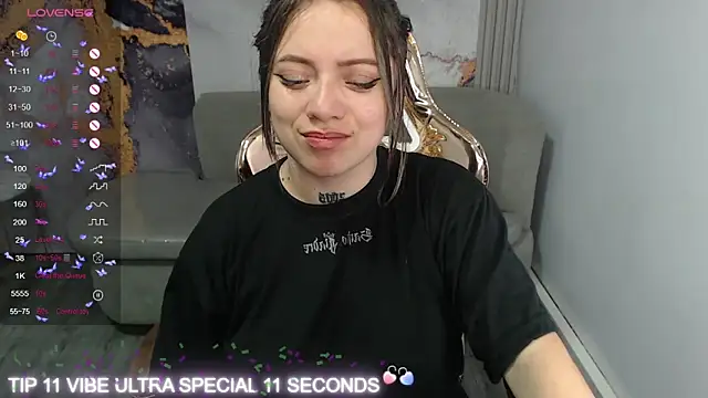 Snapshot of Cristal_v_1 chatting on 01/30/25, 09:36 Cristal v 1 online show from 01/30/25, 09:36