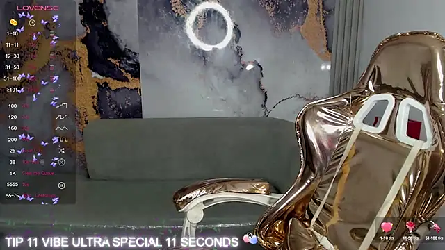 Snapshot of Cristal_v_1 chatting on 03/13/25, 03:00 Cristal v 1 online show from 03/13/25, 03:00