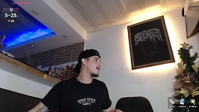 Snapshot of colby_scott chatting on 12/12/24, 03:21 colby scott online show from 12/12/24, 03:21