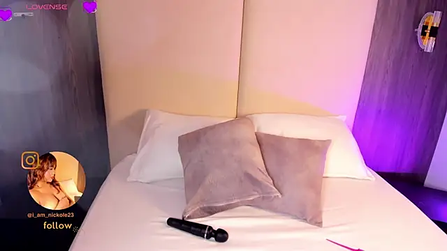 Snapshot of nicky_peyton chatting on 04/21/26, 03:13 nicky peyton online show from 04/21/26, 03:13