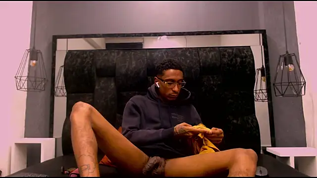 Jose Smoke online show from 09/19/25, 03:02