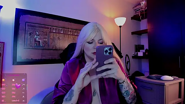 Irinaa Scarlett online show from 06/04/26, 05:52