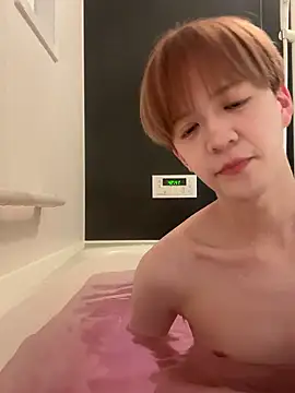 Snapshot of yuuuuma578 chatting on 01/19/26, 01:59 yuuuuma578 online show from 01/19/26, 01:59