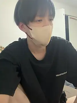 Snapshot of yuuuuma578 chatting on 02/05/26, 04:00 yuuuuma578 online show from 02/05/26, 04:00