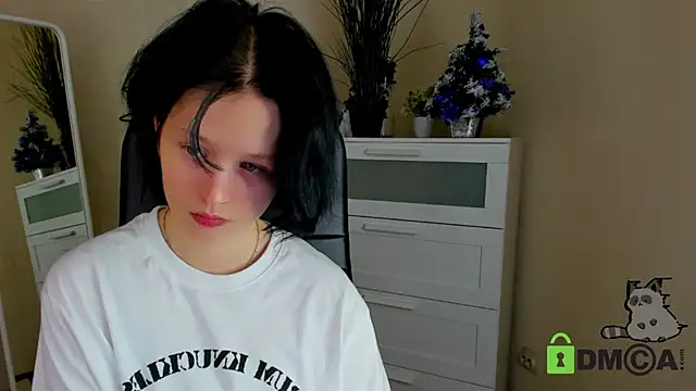 Alina Mills online show from 01/11/25, 03:20