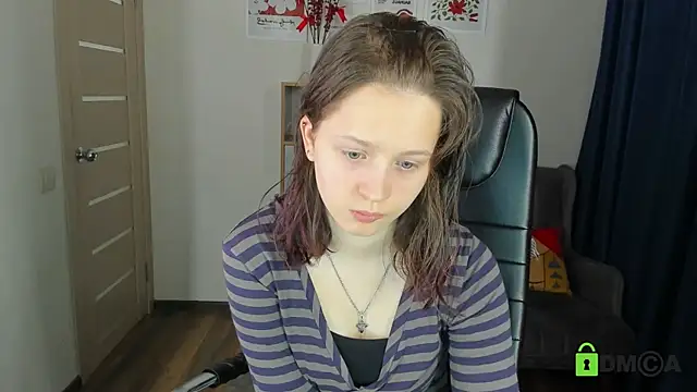 Snapshot of Alina_Mills chatting on 05/16/26, 07:05 Alina Mills online show from 05/16/26, 07:05
