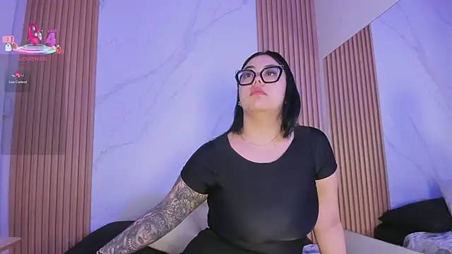 juicy led  online show from 11/05/25, 11:10