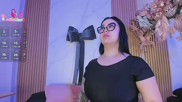 Snapshot of juicy_led_ chatting on 12/18/25, 11:16 juicy led online show from 12/18/25, 11:16