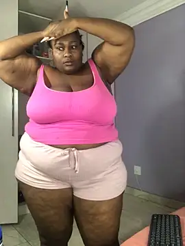 Snapshot of bustytitsxxx chatting on 10/25/25, 04:20 bustytitsxxx online show from 10/25/25, 04:20