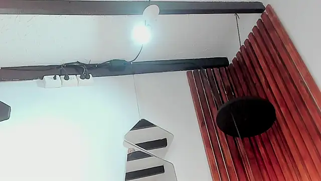 Snapshot of Makonneen chatting on 01/09/25, 11:45 Makonneen online show from 01/09/25, 11:45