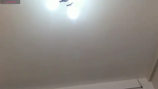 Snapshot of Makonneen chatting on 02/22/25, 01:44 Makonneen online show from 02/22/25, 01:44