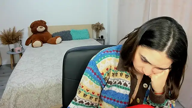 Alexa Dolly12 online show from 03/04/25, 08:57