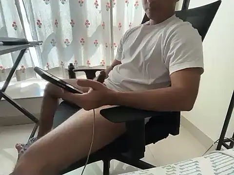 Snapshot of omega_mumbai chatting on 02/10/26, 07:12 omega mumbai online show from 02/10/26, 07:12