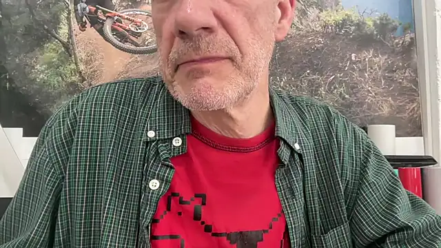 Snapshot of tauromolo chatting on 04/24/26, 12:24 tauromolo online show from 04/24/26, 12:24