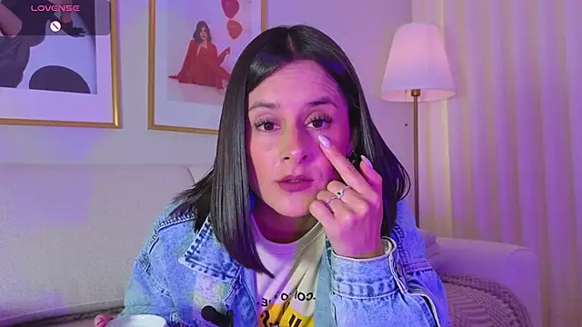 Alice milf  online show from 03/28/26, 03:11