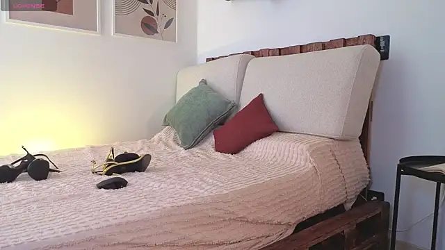 Alice milf  online show from 07/18/26, 04:11