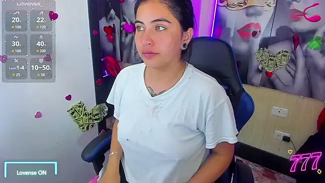 Snapshot of _luna_torres chatting on 07/15/26, 02:22 luna torres online show from 07/15/26, 02:22