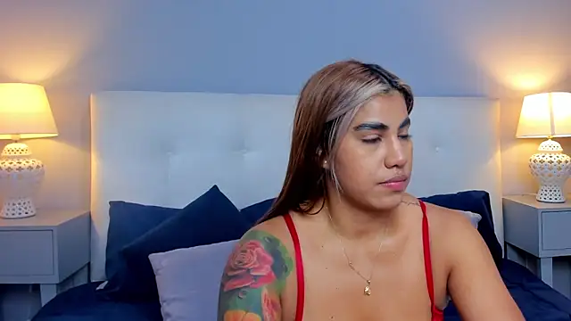 SaraaJhonsonn online show from 10/14/25, 03:02