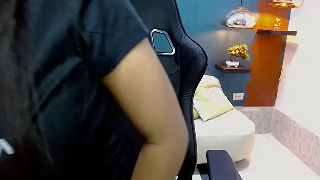 Melikasweetz online show from 03/20/25, 05:25