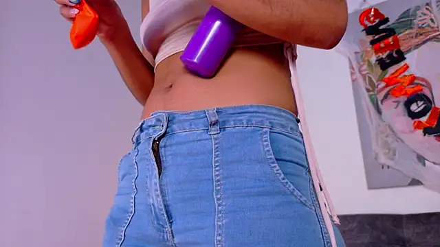 Snapshot of taty_miller chatting on 10/31/25, 07:26 taty miller online show from 10/31/25, 07:26