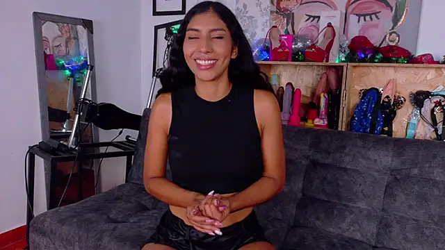 Snapshot of taty_miller chatting on 12/03/25, 08:18 taty miller online show from 12/03/25, 08:18