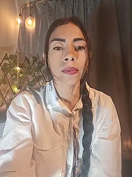 emma-hiill online show from 04/10/26, 11:20